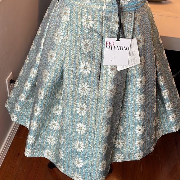 NEW! RED VALENTINO Daisy Lurex Jacquard Pleated Skirt in Blue and Gold - Picture 5 of 6